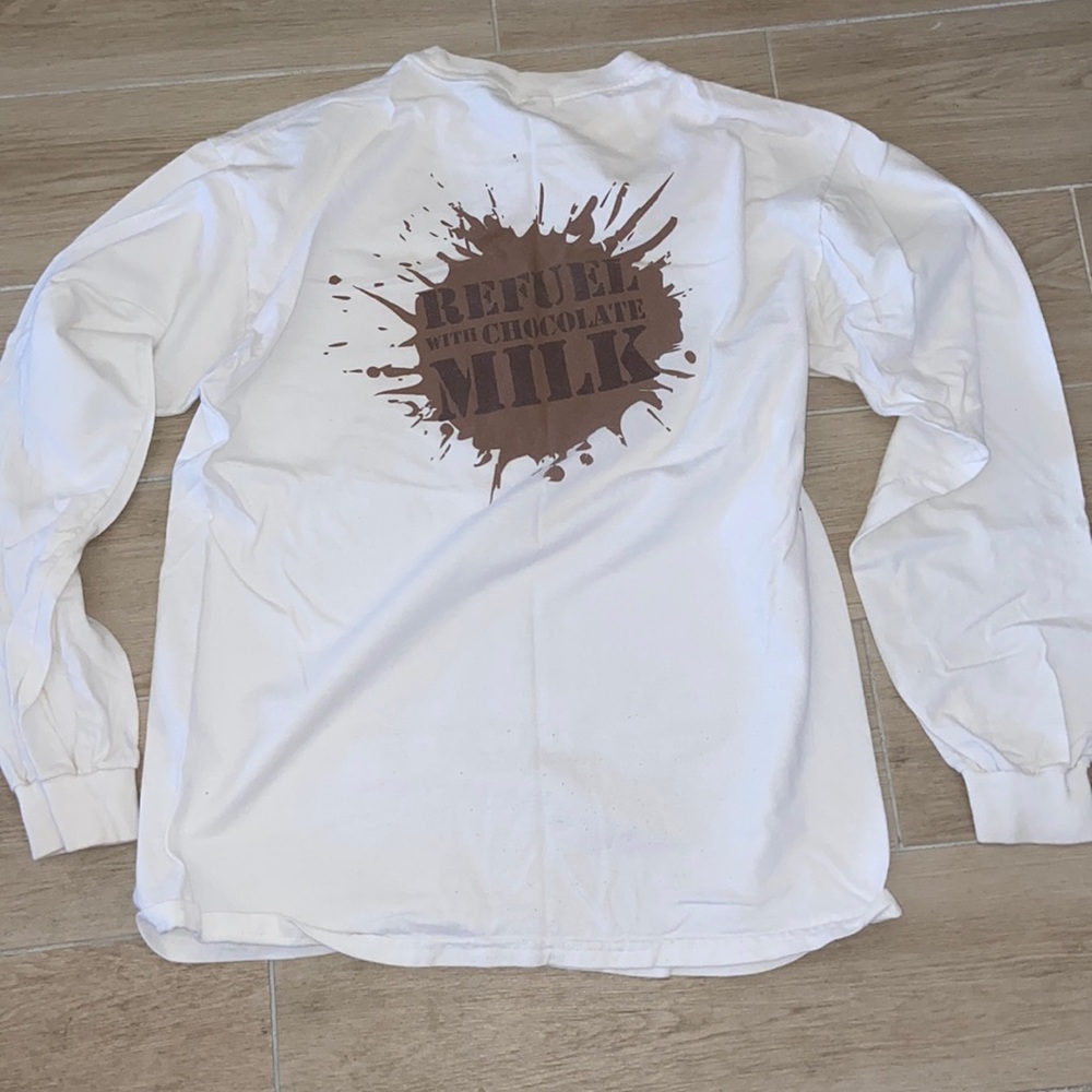 White long sleeve graphic tee
